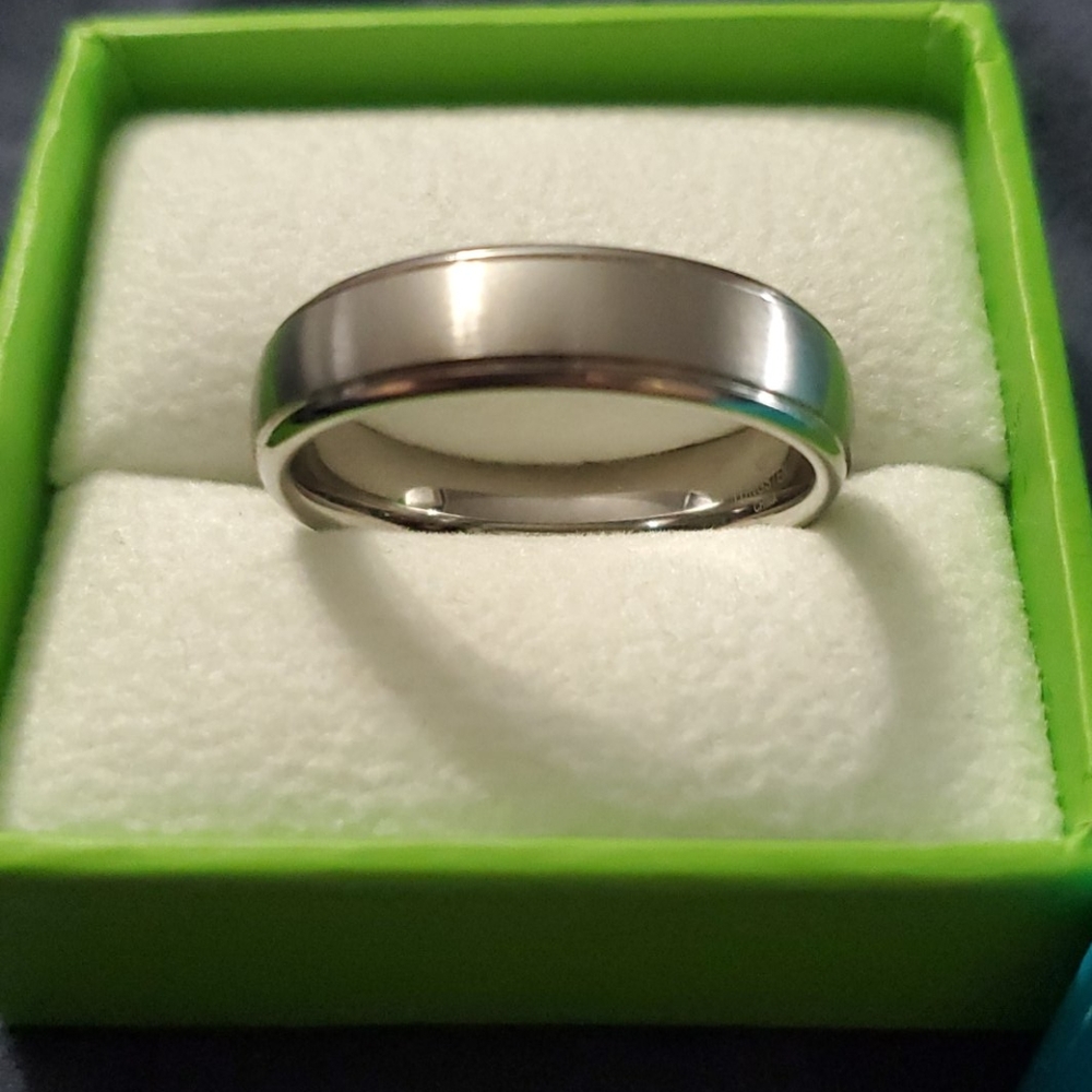 Men's 13 1/2 Tungsten ring